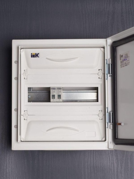 Ограничитель перенапряжения ОПС1-C 1Р 10/40кА 230В GENERICA MOP20-1-C-G