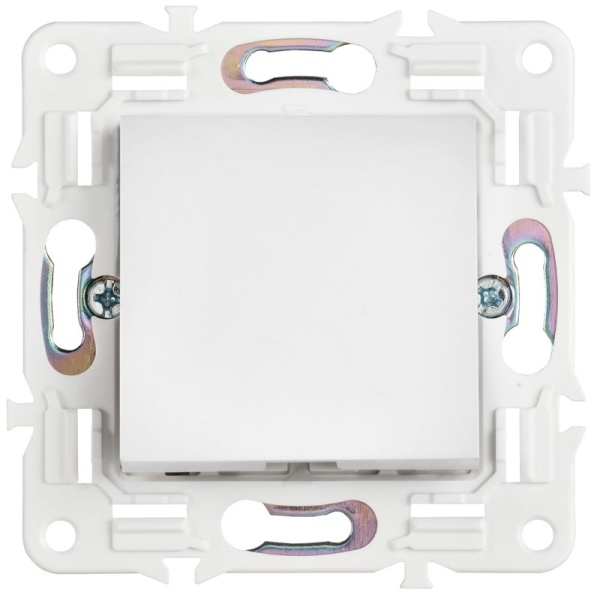 Вывод кабеля SKANDY SK-O01W арктич. бел. IEK SK-VK10-0-K01