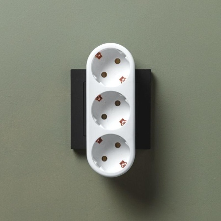 Разветвитель 3-м с заземл. 16А IP20 линейный бел. Rexant 11-1079